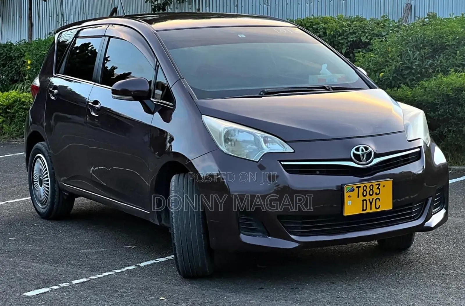 Toyota Ractis 2011 Black