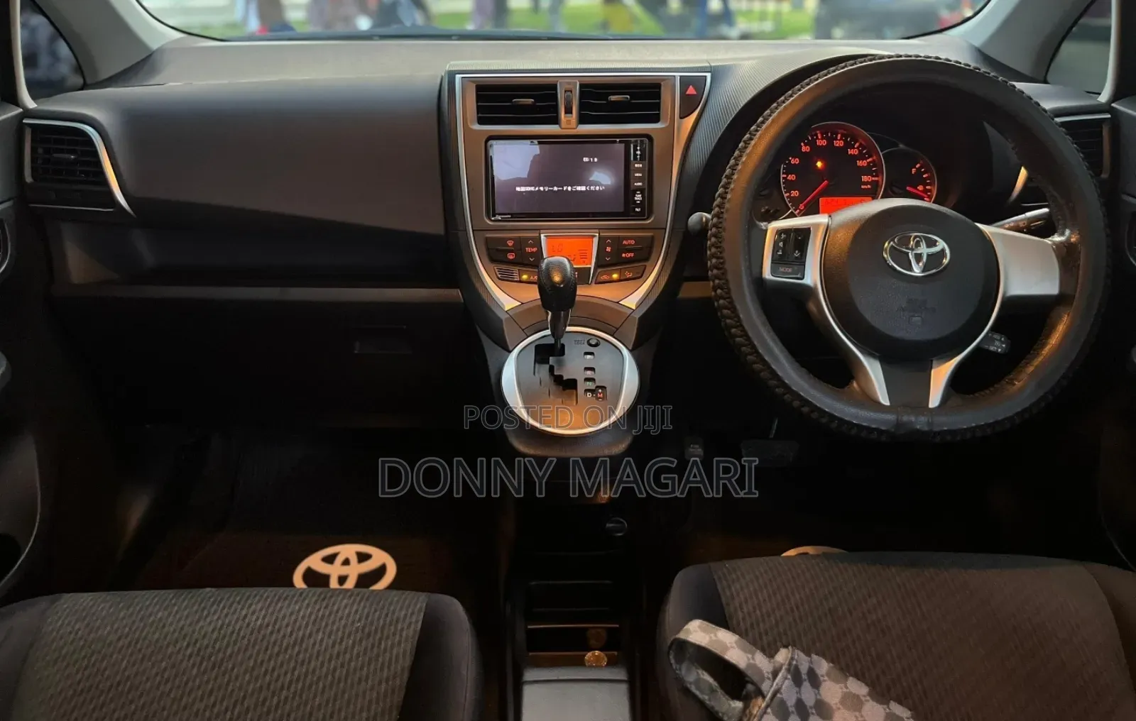 Toyota Ractis 1.5 AWD 2012 Black