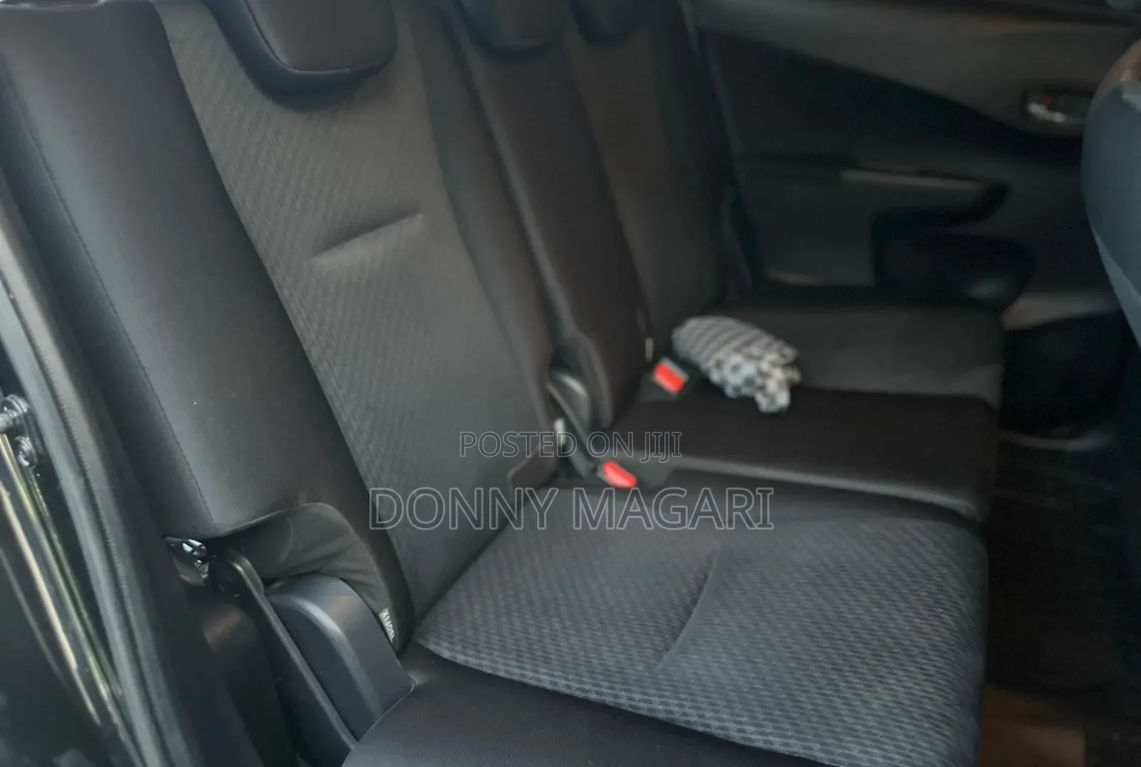 Toyota Ractis 1.5 AWD 2012 Black