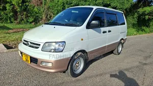 Toyota Noah 2001 Pearl
