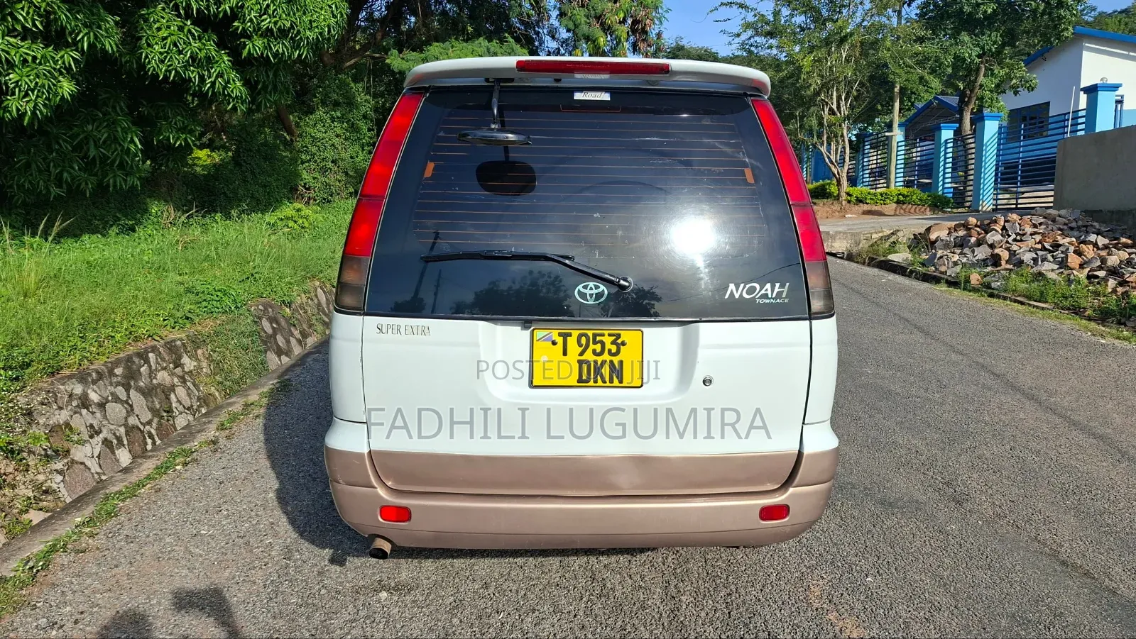 Toyota Noah 2001 Pearl