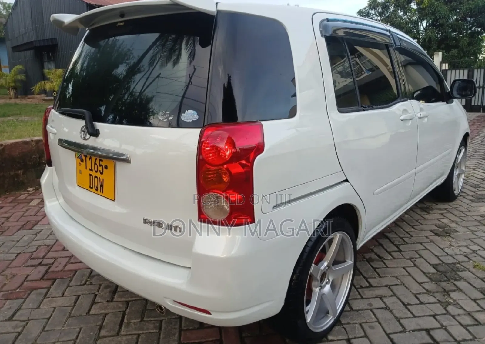 Toyota Raum 2005 White