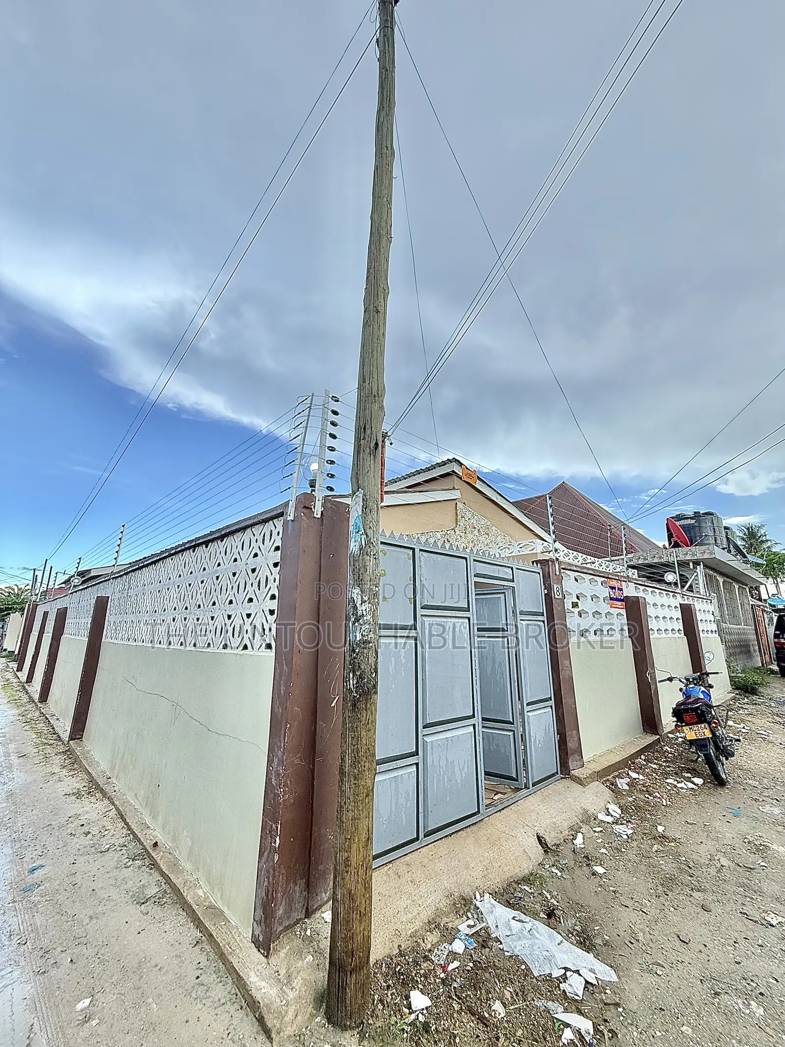 3bdrm House in Sinza Madukani for rent