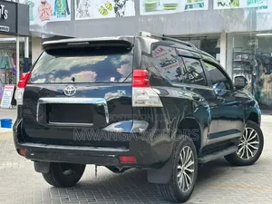 Toyota Land Cruiser Prado 2.7 i 2010 Black