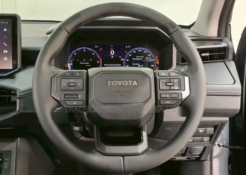 New Toyota Hilux 2025 Gray