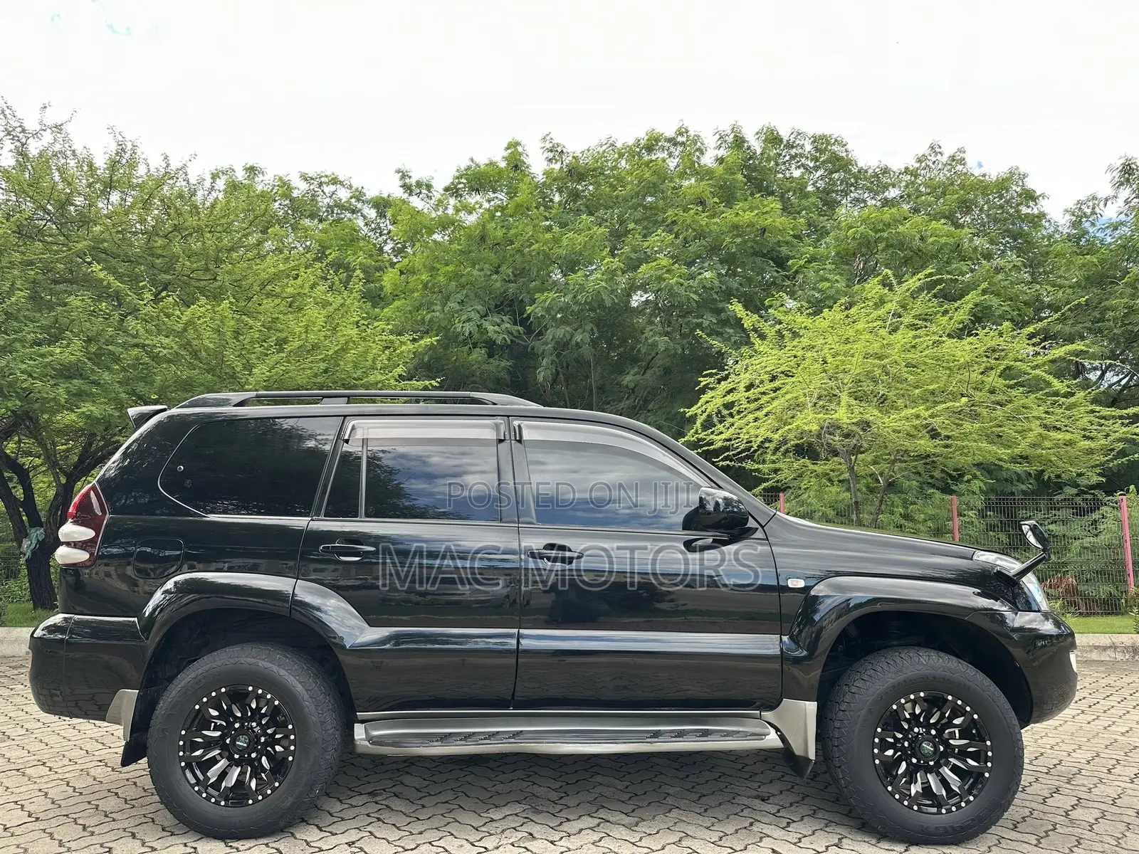 Toyota Land Cruiser Prado 2006 Black