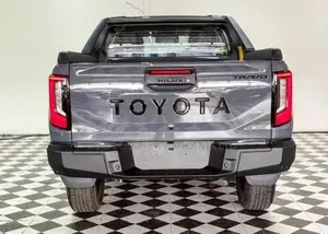 New Toyota Hilux 2025 Gray