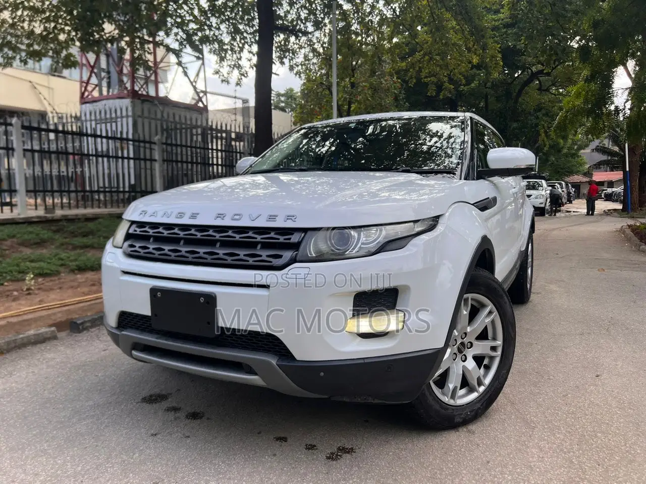 Land Rover Range Rover Evoque Dynamic 4x4 (2.0L 4cyl 9A) 2014 White