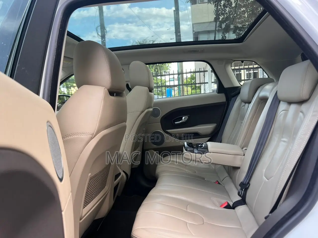 Land Rover Range Rover Evoque Dynamic 4x4 (2.0L 4cyl 9A) 2014 White