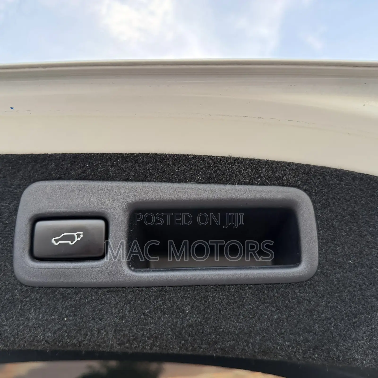 Toyota Harrier 2.0 2015 White