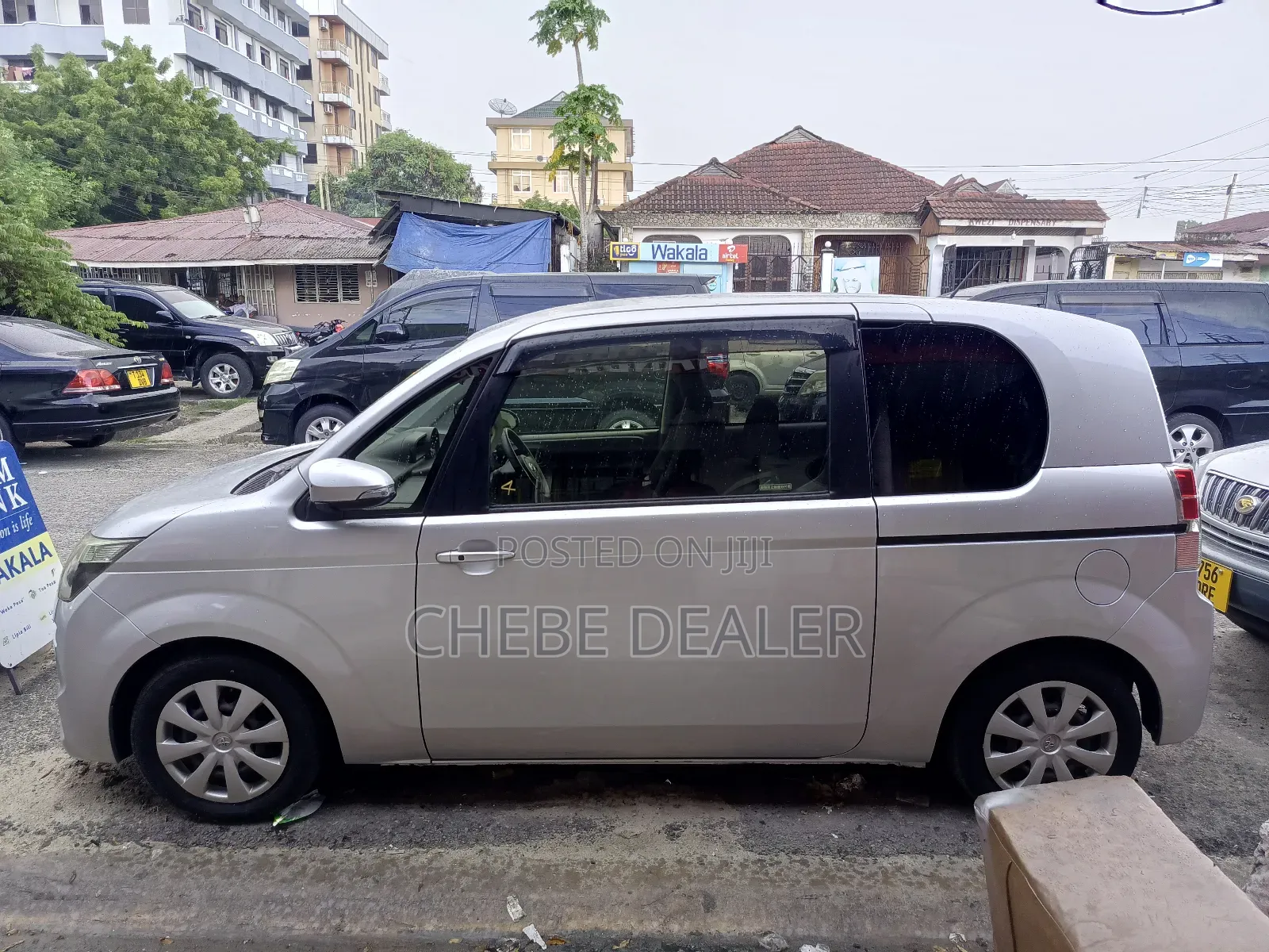 Toyota Spade 2015 Silver