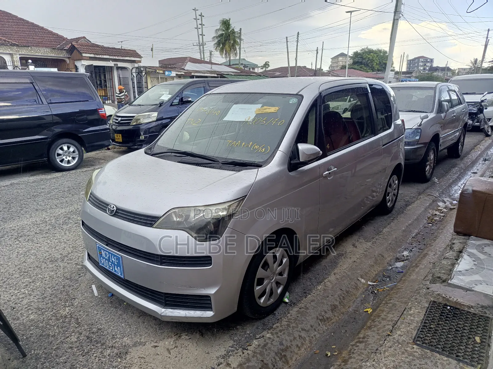 Toyota Spade 2015 Silver