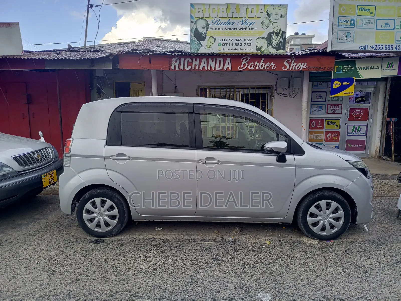 Toyota Spade 2015 Silver