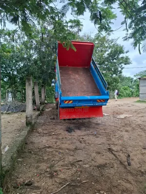 Fuso Tipper 6d17