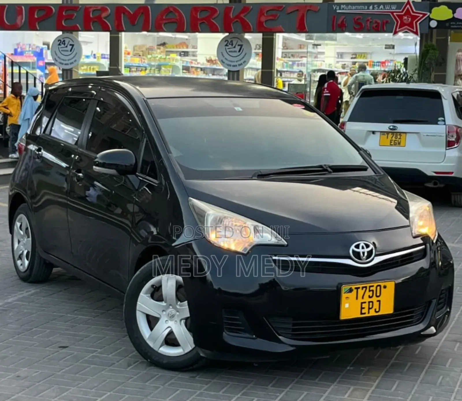 Toyota Ractis 2012 Black