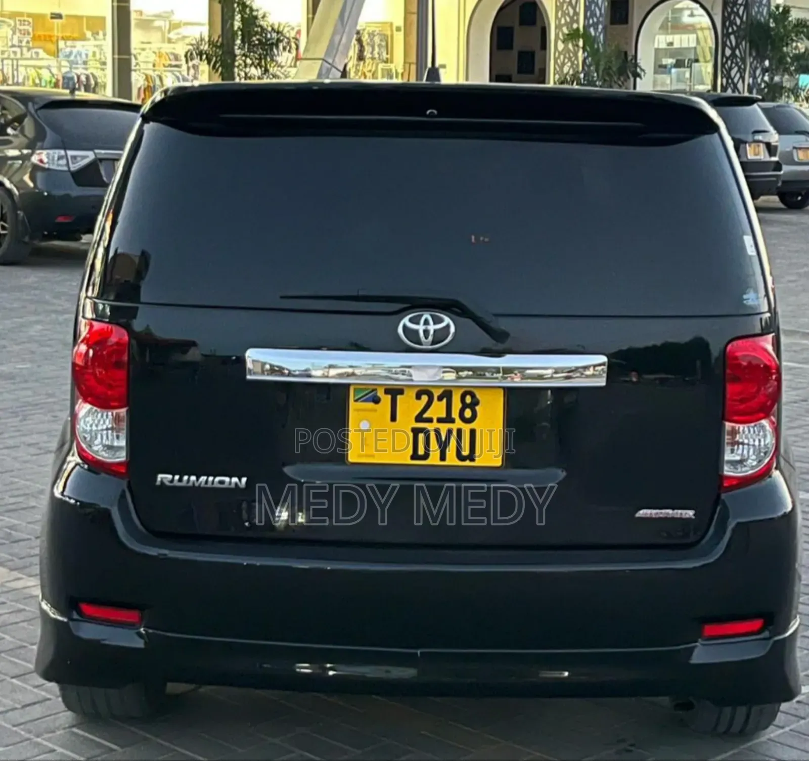 Toyota Corolla Rumion 2010 Black