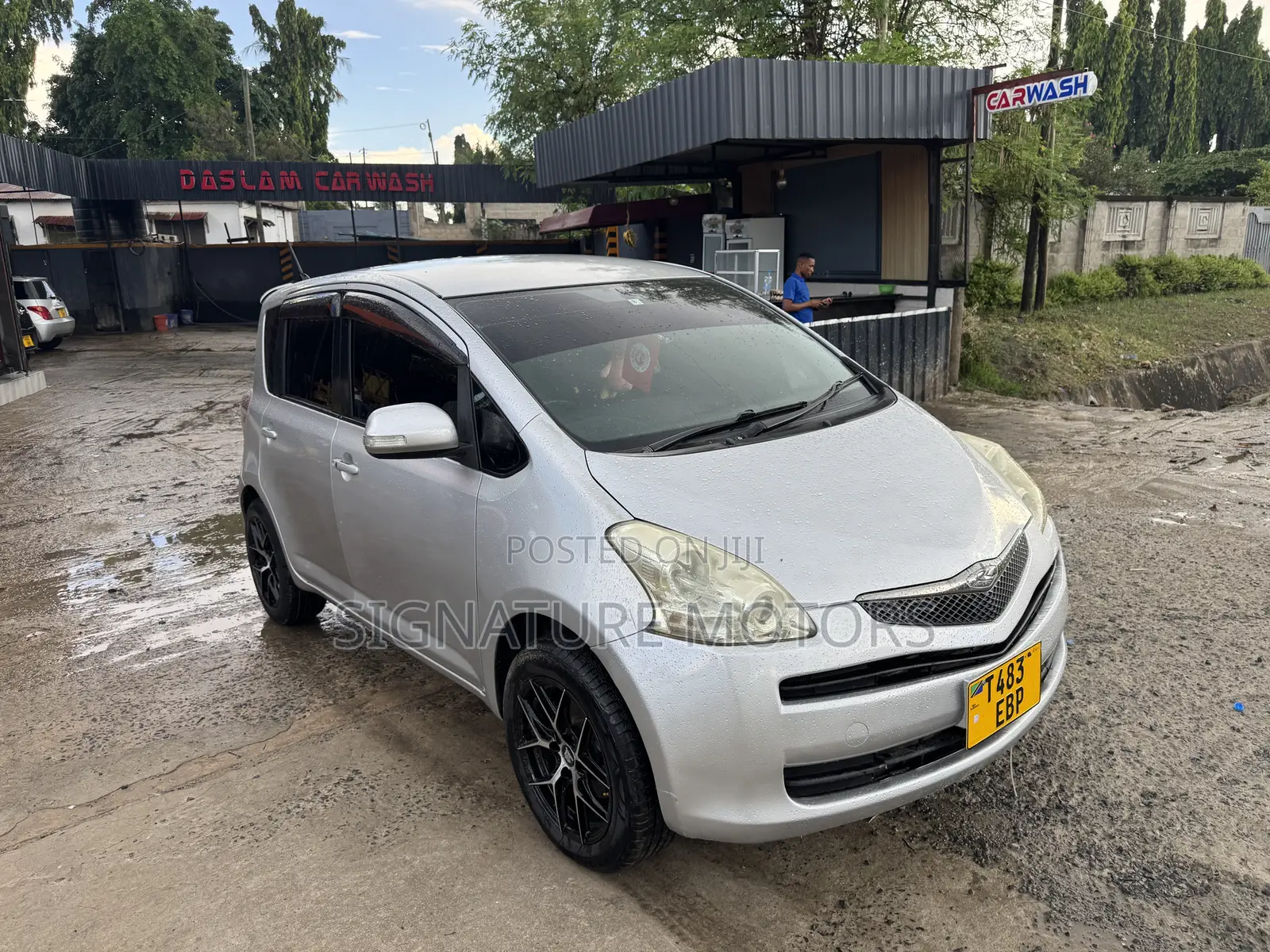 Toyota Ractis 1.3 FWD 2008 Silver