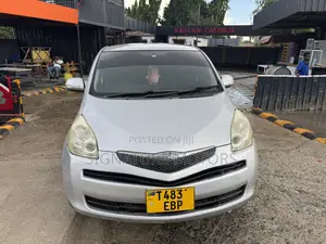 Toyota Ractis 1.3 FWD 2008 Silver
