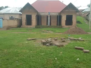 Nyumba Ya Biashara Na Makazi
