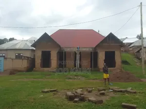 Nyumba Ya Biashara Na Makazi