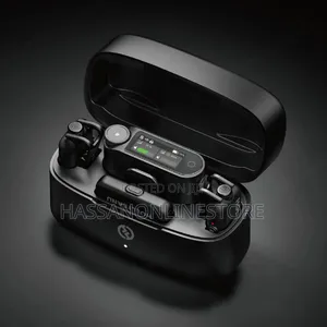 Hollyland Lark Max 2 Combo 2-Person Wireless Microphone System