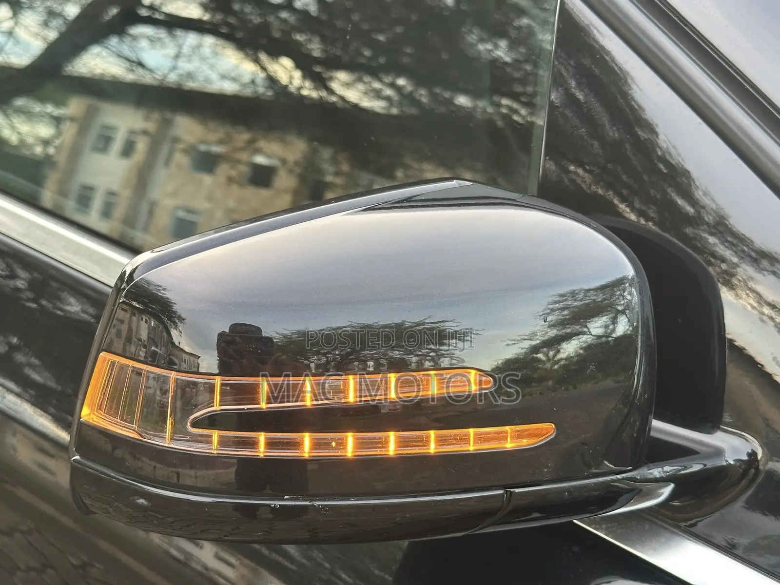 Mercedes-Benz B-Class B180 Petrol 2013 Black