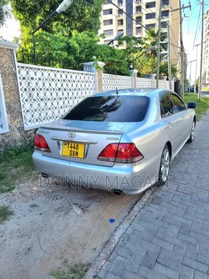 Toyota Crown 2006 Silver