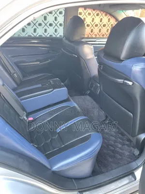 Toyota Crown 2006 Silver