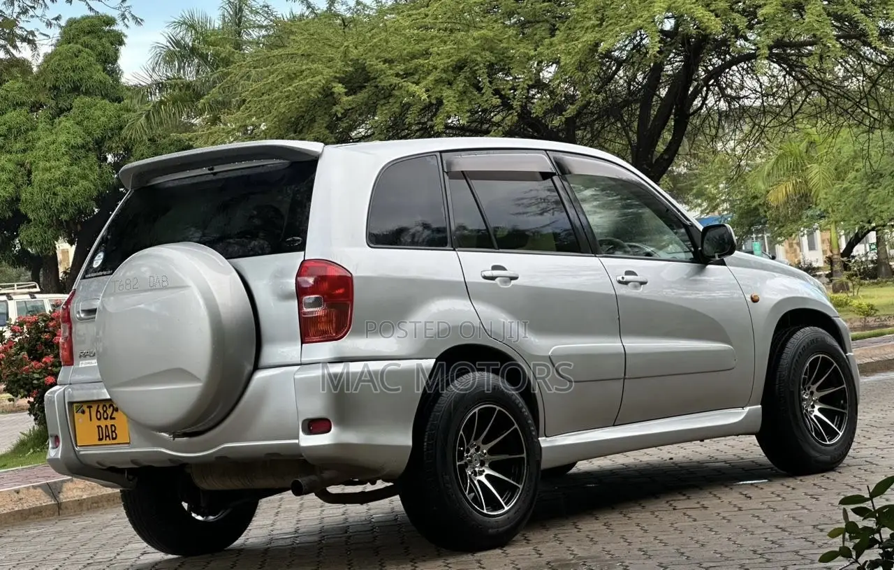 Toyota RAV4 Automatic 2003 Silver
