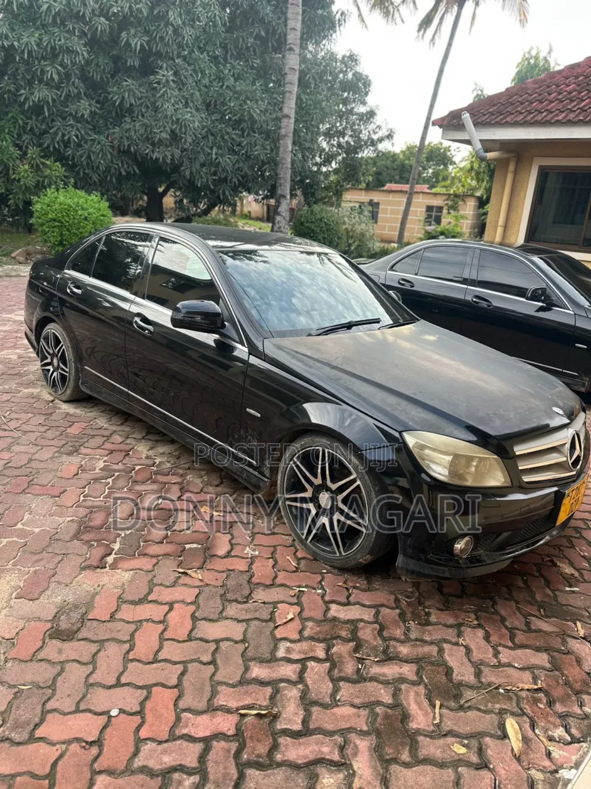 Mercedes-Benz C200 2009 Black