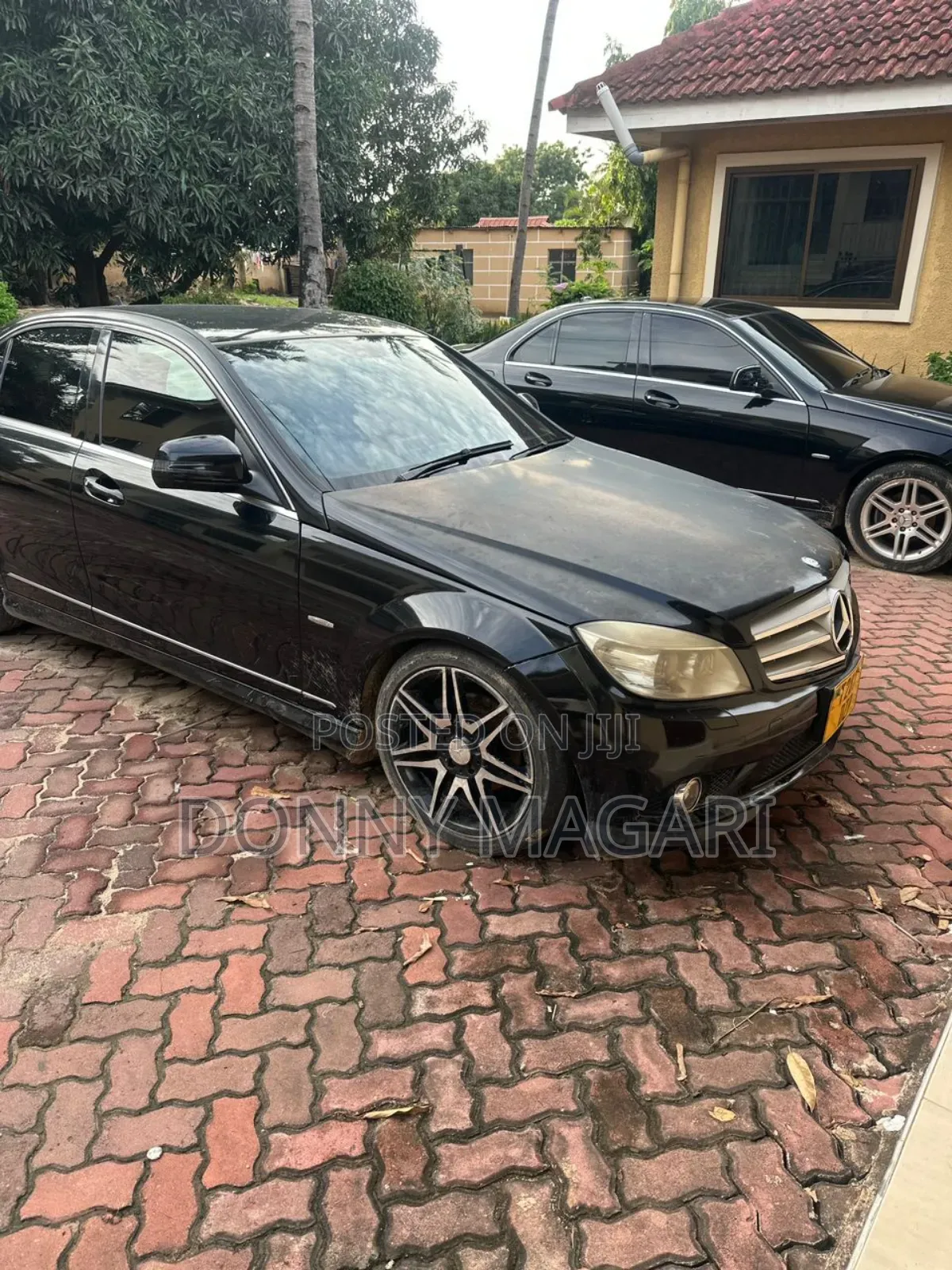 Mercedes-Benz C200 2009 Black