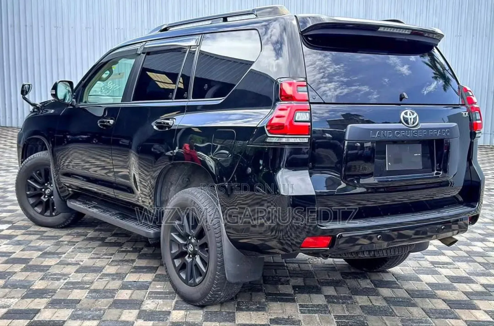 Toyota Land Cruiser Prado 2022 Gray