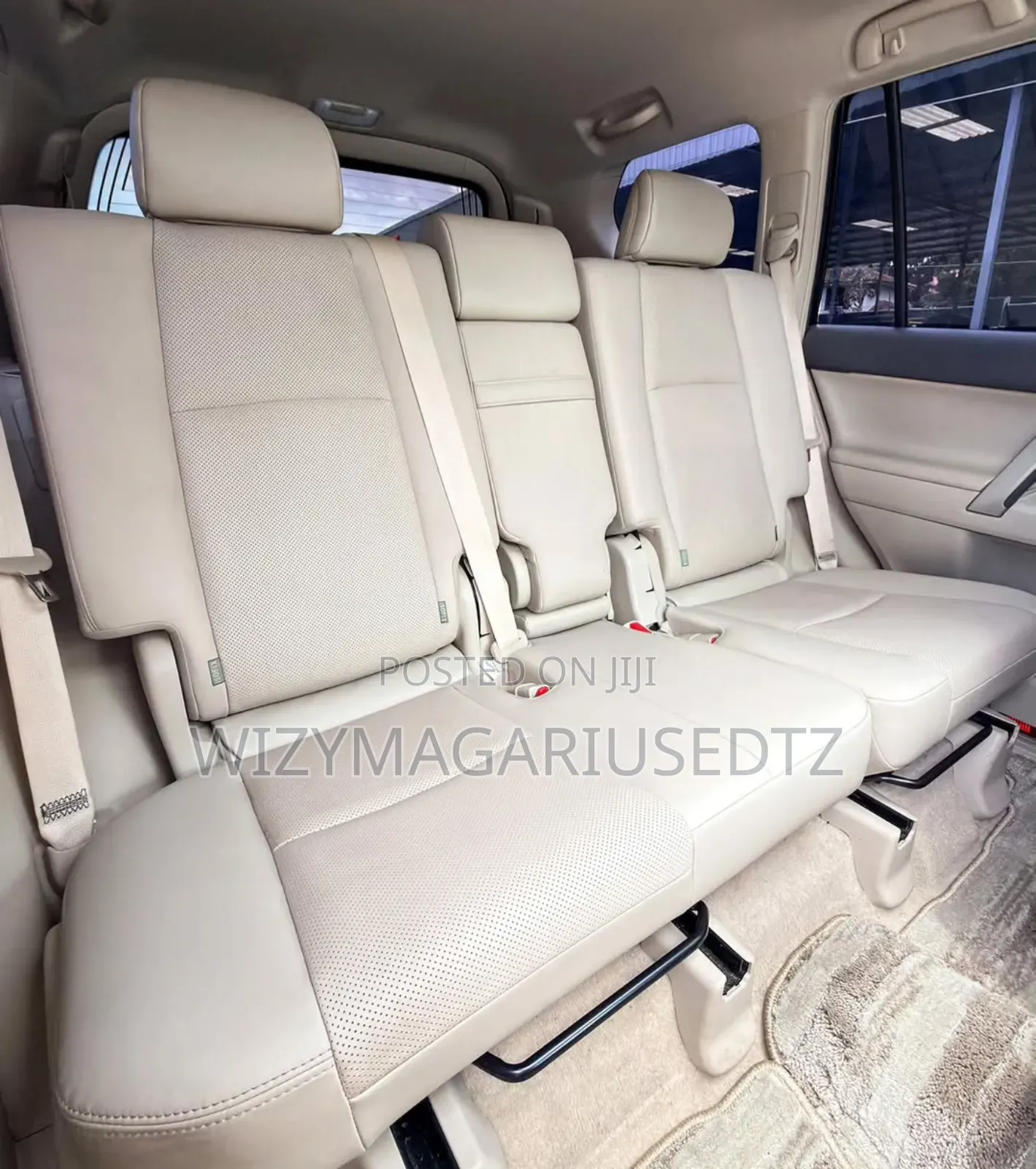 Toyota Land Cruiser Prado 2022 Gray