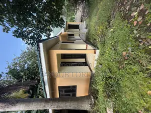 4bdrm House in Nkoanrua for sale