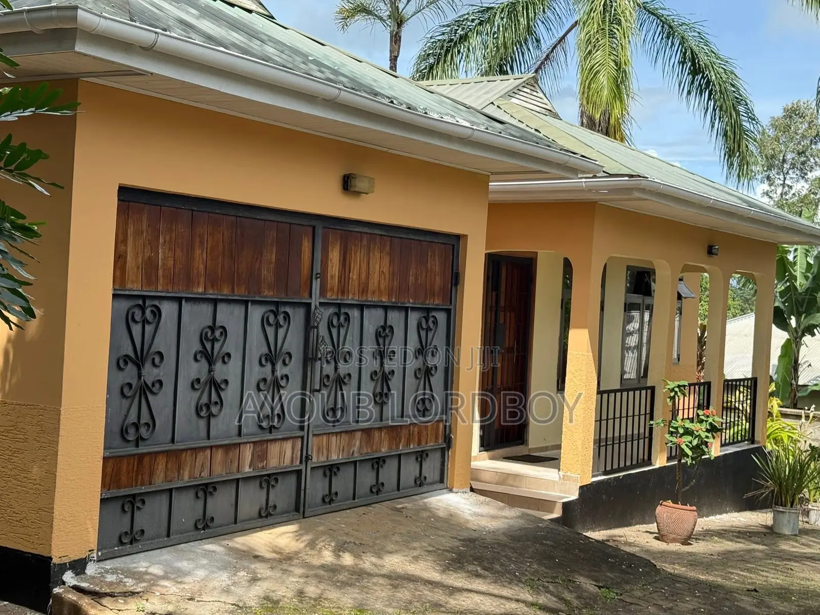 4bdrm House in Nkoanrua for sale