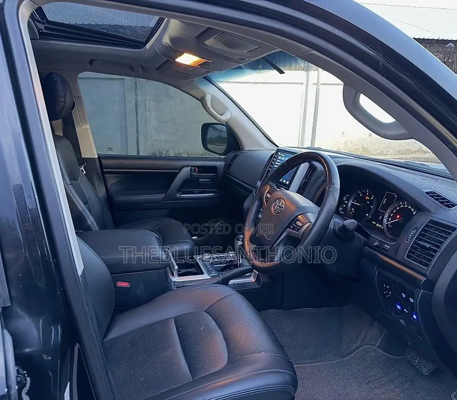 Toyota Land Cruiser 2021 Black