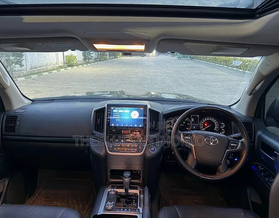 Toyota Land Cruiser 2021 Black