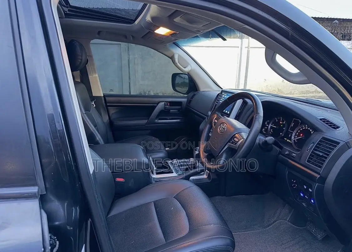 Toyota Land Cruiser 2021 Black
