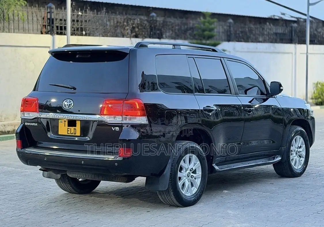 Toyota Land Cruiser 2021 Black