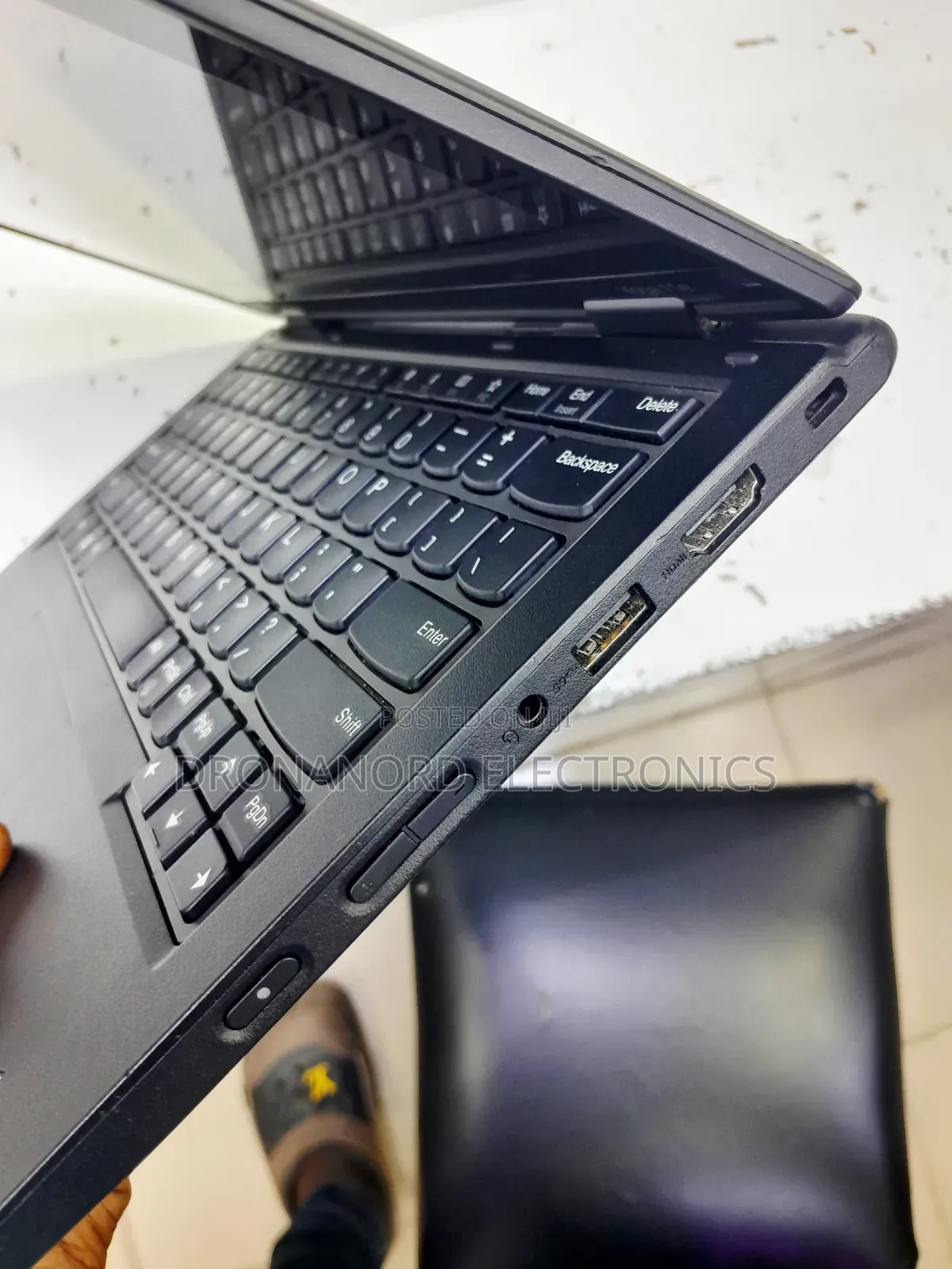 New Laptop Lenovo Yoga 11e 4GB Intel SSD 128GB