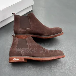 Men's Leather Boots or Shoes High Cutting Beautifully Clarks Branded