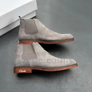 Men's Leather Boots or Shoes High Cutting Beautifully Clarks Branded