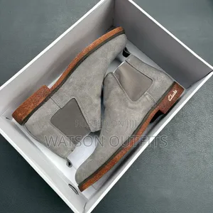 Men's Leather Boots or Shoes High Cutting Beautifully Clarks Branded