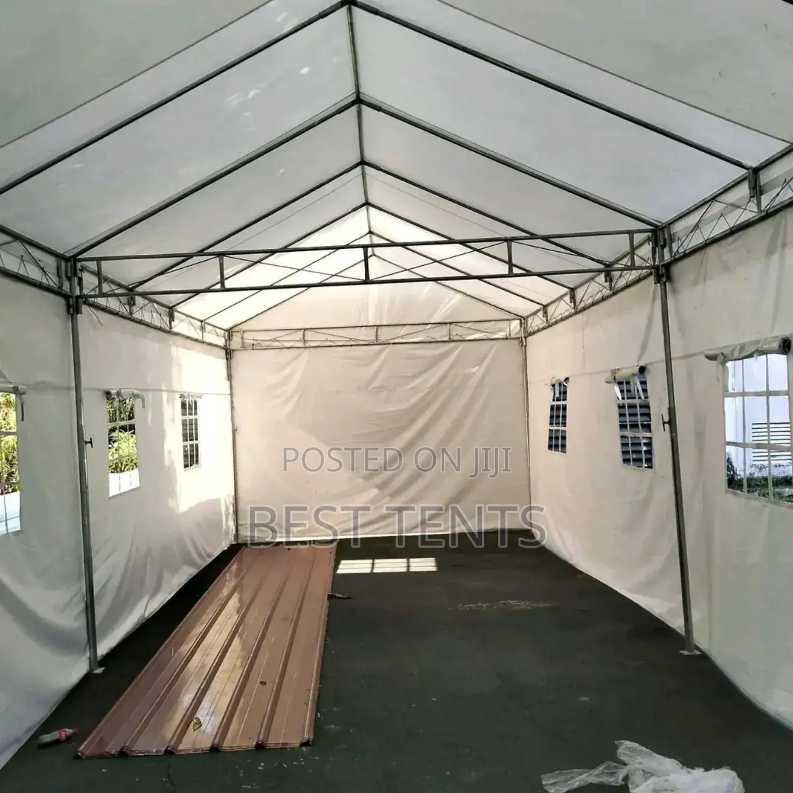 Fundi Maturubai/Tent