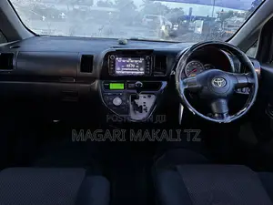 Toyota Wish 2004 Silver