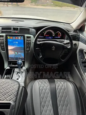Toyota Crown 2006 White