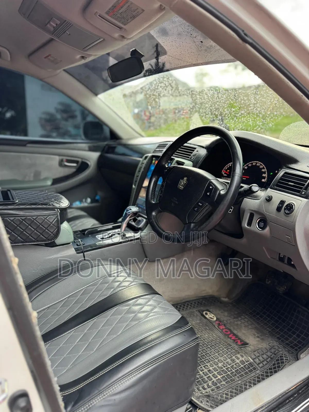 Toyota Crown 2006 White