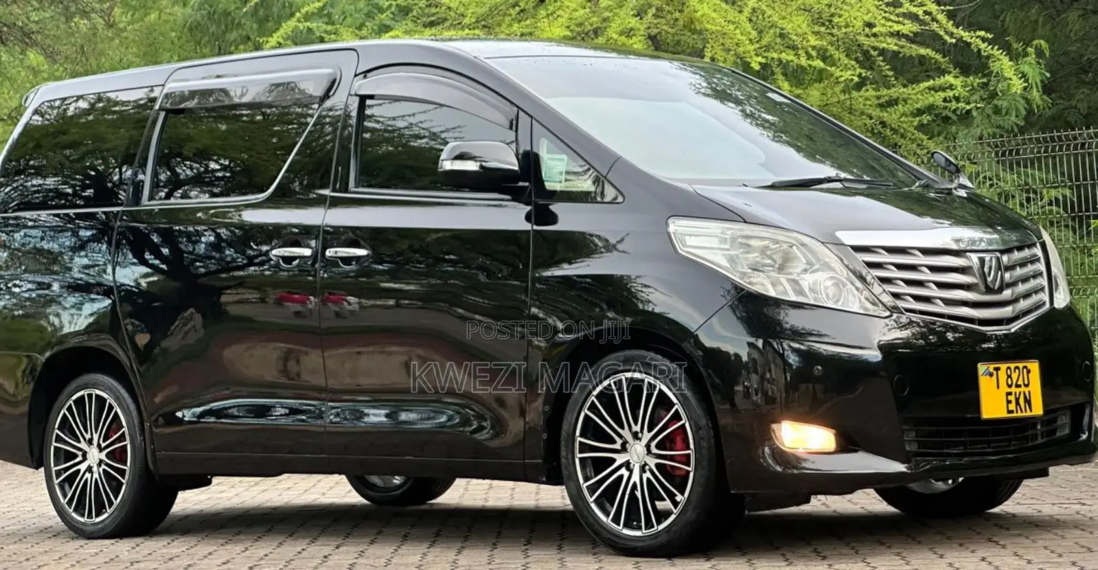 Toyota Vanguard 2011 Black