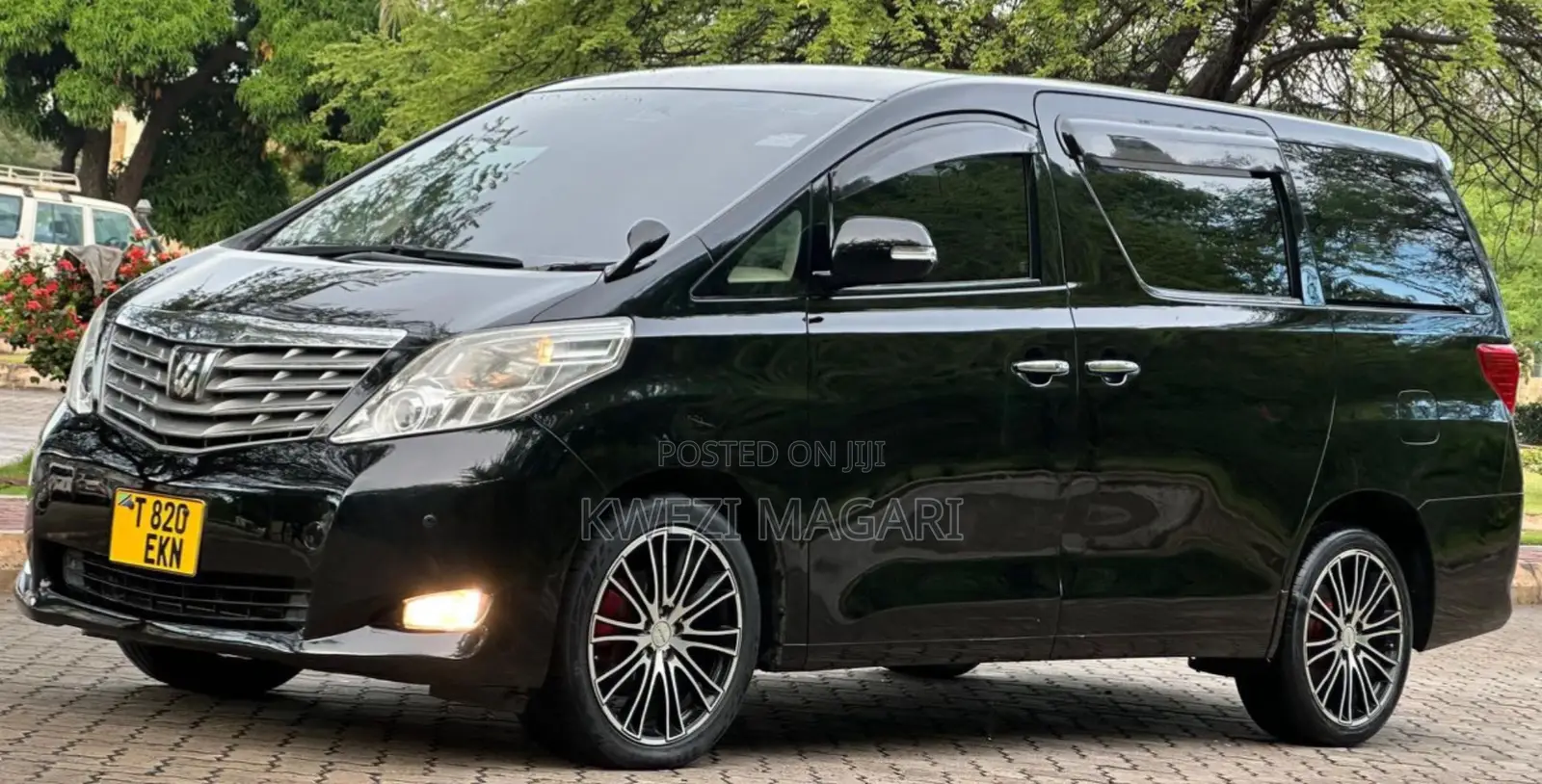 Toyota Vanguard 2011 Black