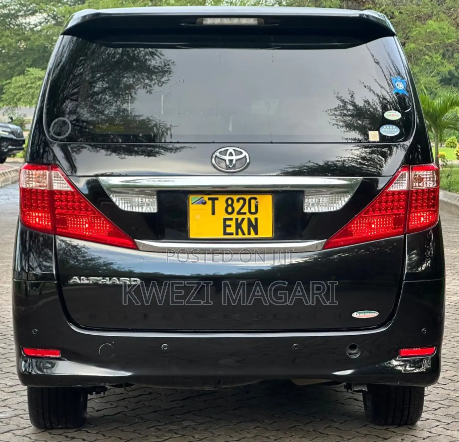 Toyota Vanguard 2011 Black